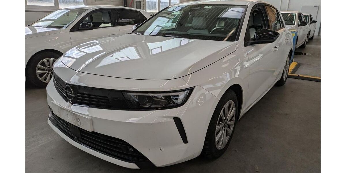 Opel Astra 28.079 km 16.445 &euro; Uetersen bei Hamburg 25436