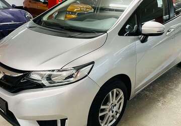 Honda Jazz 49.026 km 11.900 &euro; Hamburg 20537
