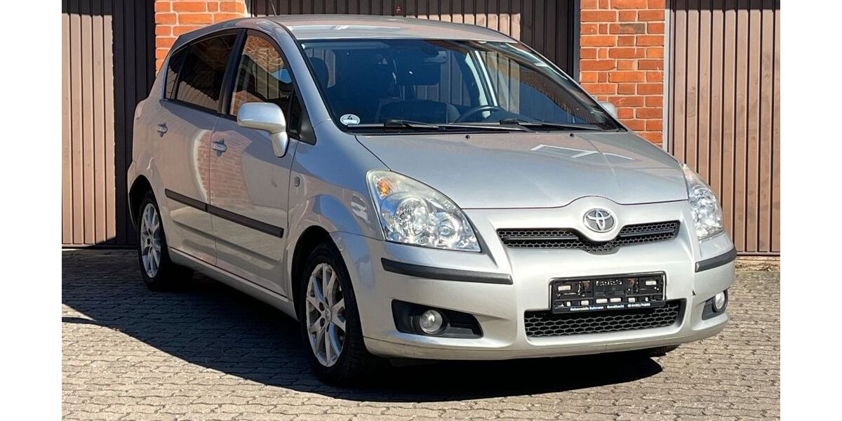 Toyota Corolla Verso 270.000 km 3.999 &euro; Geesthacht (bei Hamburg) 21502