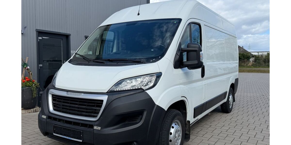 Peugeot Boxer 66.045 km 22.900 &euro; Appen-Etz 25482