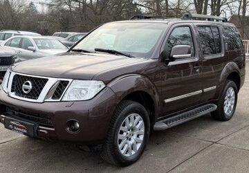 Nissan Pathfinder 202.529 km 13.990 &euro; Hamburg 22529