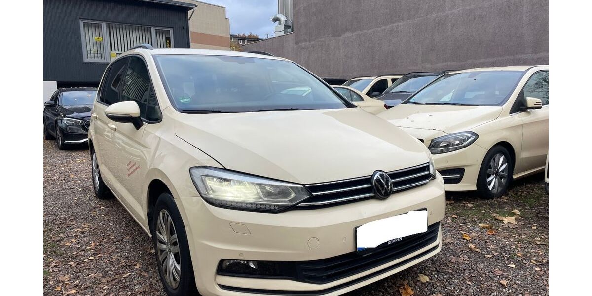 VW Touran 390.000 km 8.200 &euro; Hamburg 20537