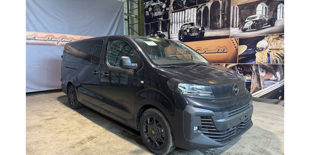 Opel Vivaro XL Extra long 9-Sitzer Klimaautom. AHK 9.900 km 35.999 &euro; Hamburg 22339