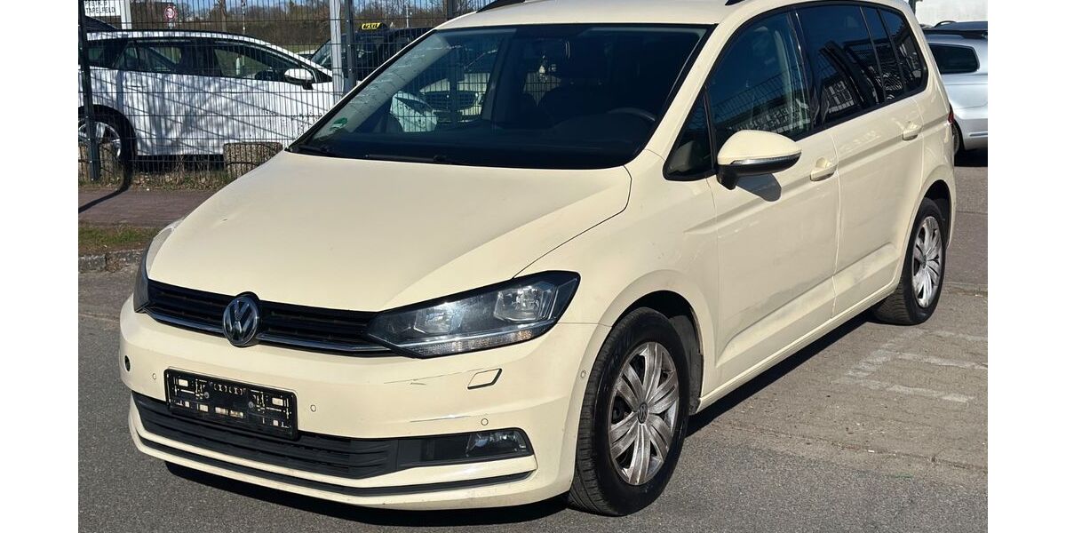 VW Touran 523.000 km 5.300 &euro; Stapelfeld bei Hamburg 22145