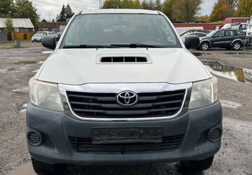 Toyota Hilux 273.431 km 11.990 &euro; Hamburg 22113