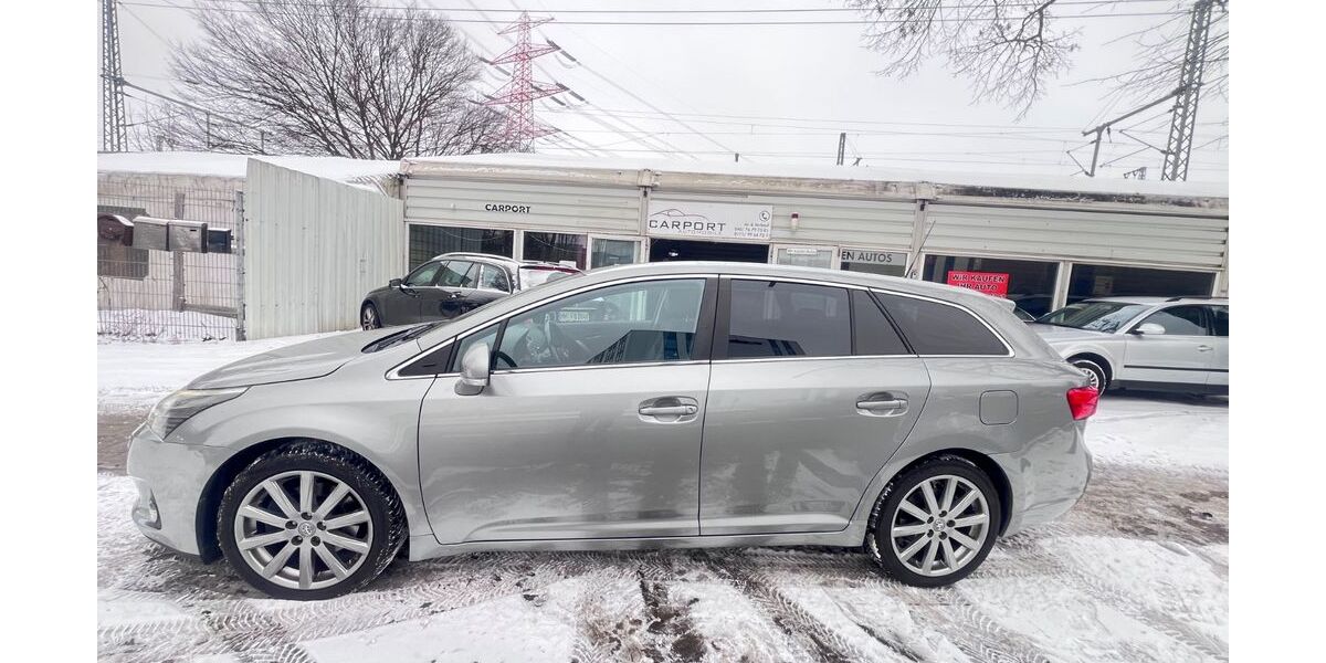 Toyota Avensis 220.265 km 5.900 &euro; Hamburg 21079