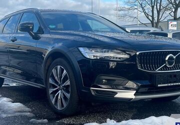 Volvo V90 Cross Country 150.000 km 27.990 &euro; Quickborn 25451