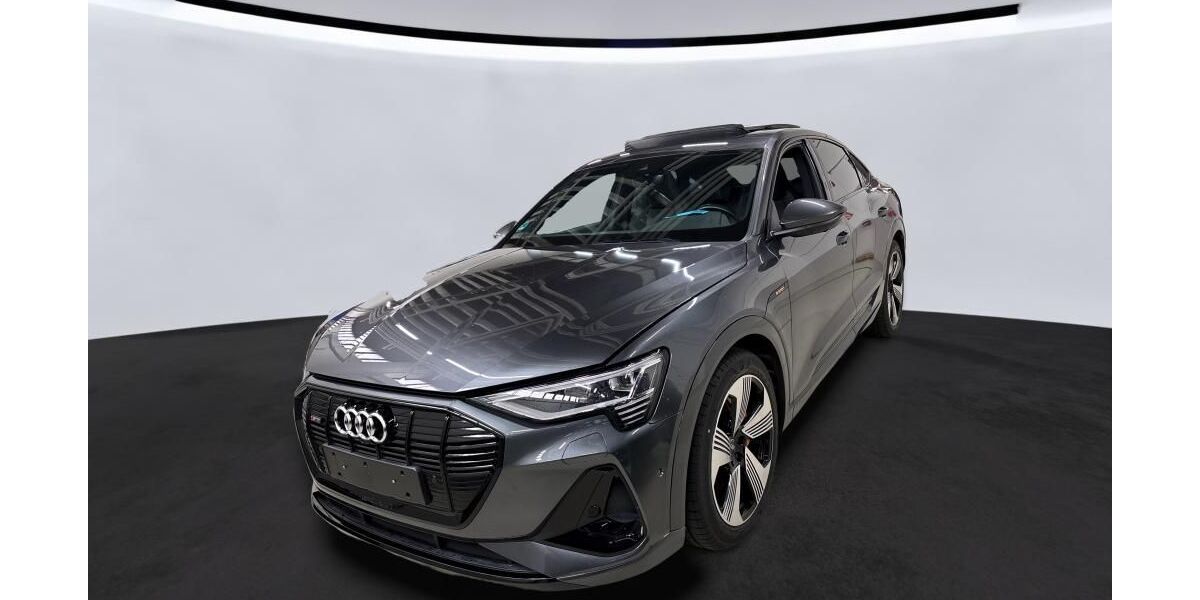 Audi e-tron 39.071 km 33.990 &euro; Hamburg 22047