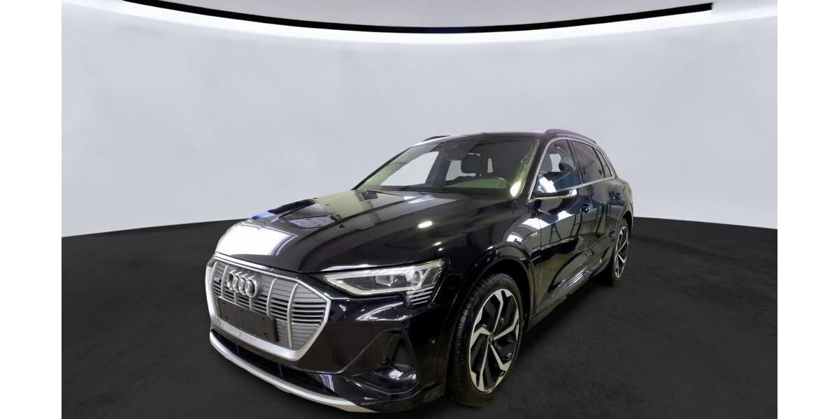 Audi e-tron 71.078 km 26.950 &euro; Hamburg 22047