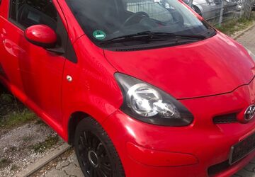 Toyota Aygo (X) 62.597 km 4.990 &euro; Hamburg 22147