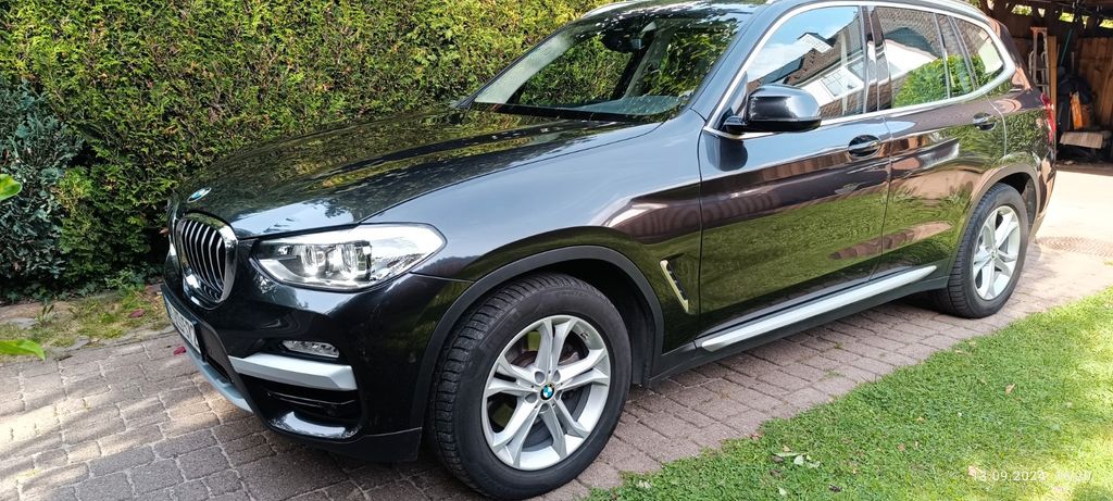 BMW X3 169.000 km 25.000 &euro; Hamburg 21147