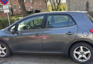 Toyota Auris 95.673 km 5.120 &euro; Hamburg, Freie und Hansestadt 22119