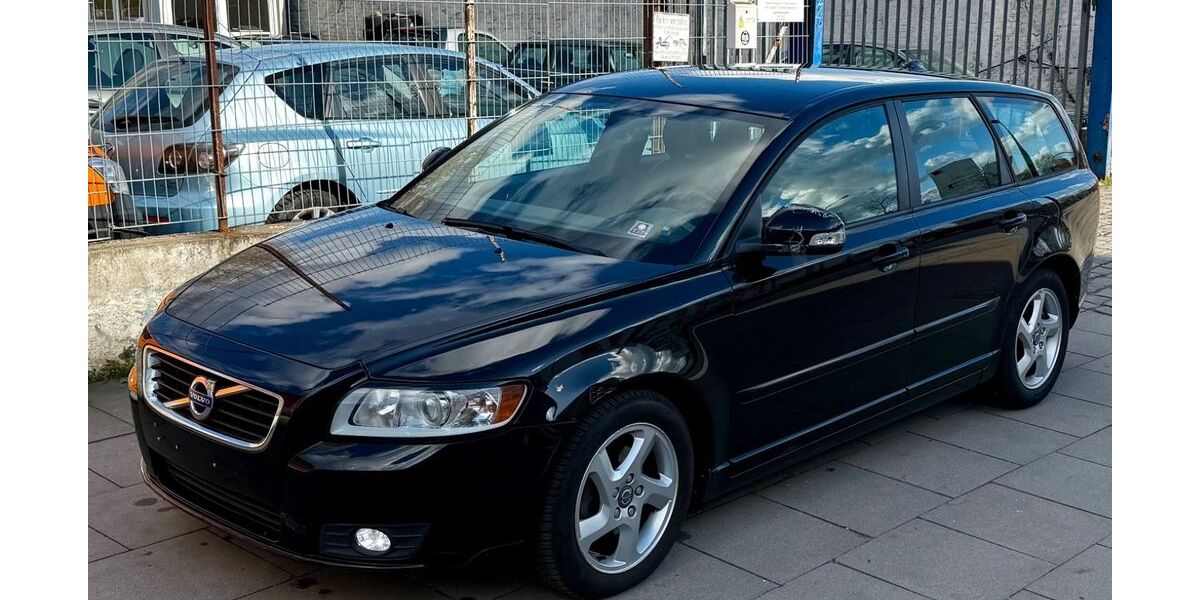 Volvo V50 219.000 km 1.950 &euro; Hamburg 20097