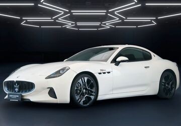 Maserati Granturismo 13.000 km 129.871 &euro; Hamburg 20459