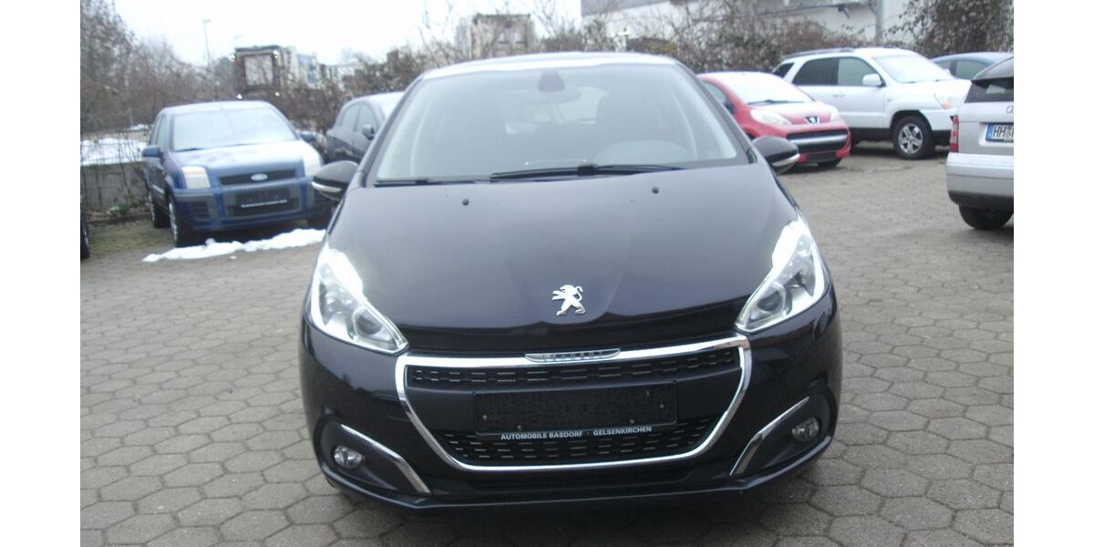 Peugeot 208 108.000 km 6.500 &euro; Hamburg 22143