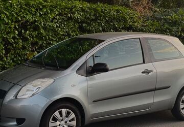 Toyota Yaris 147.000 km 2.250 &euro; Hamburg 22045