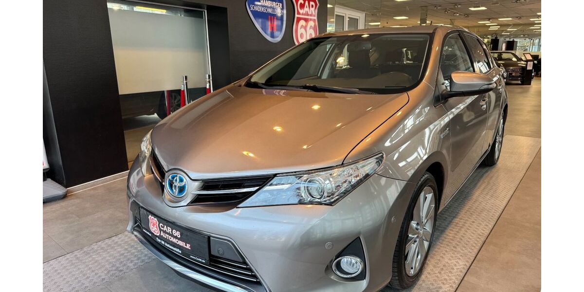 Toyota Auris 97.500 km 12.900 &euro; Hamburg 22547