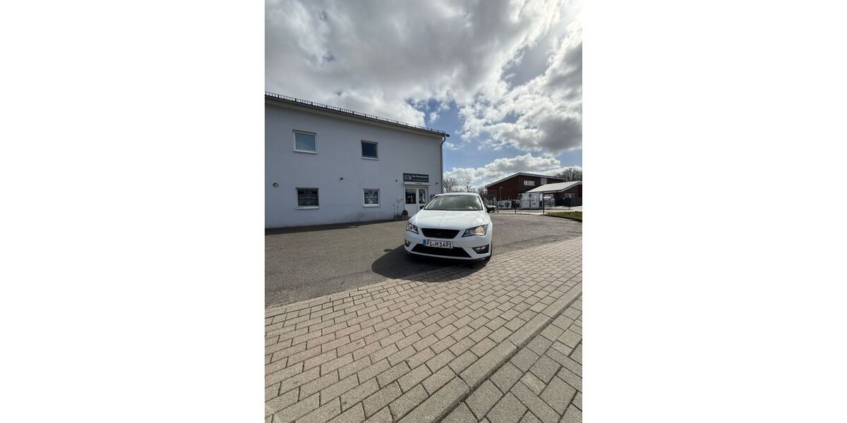 Seat Leon 131.450 km 8.499 &euro; Tornesch 25436