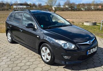 Hyundai i30 147.000 km 2.500 &euro; Hamburg 22045
