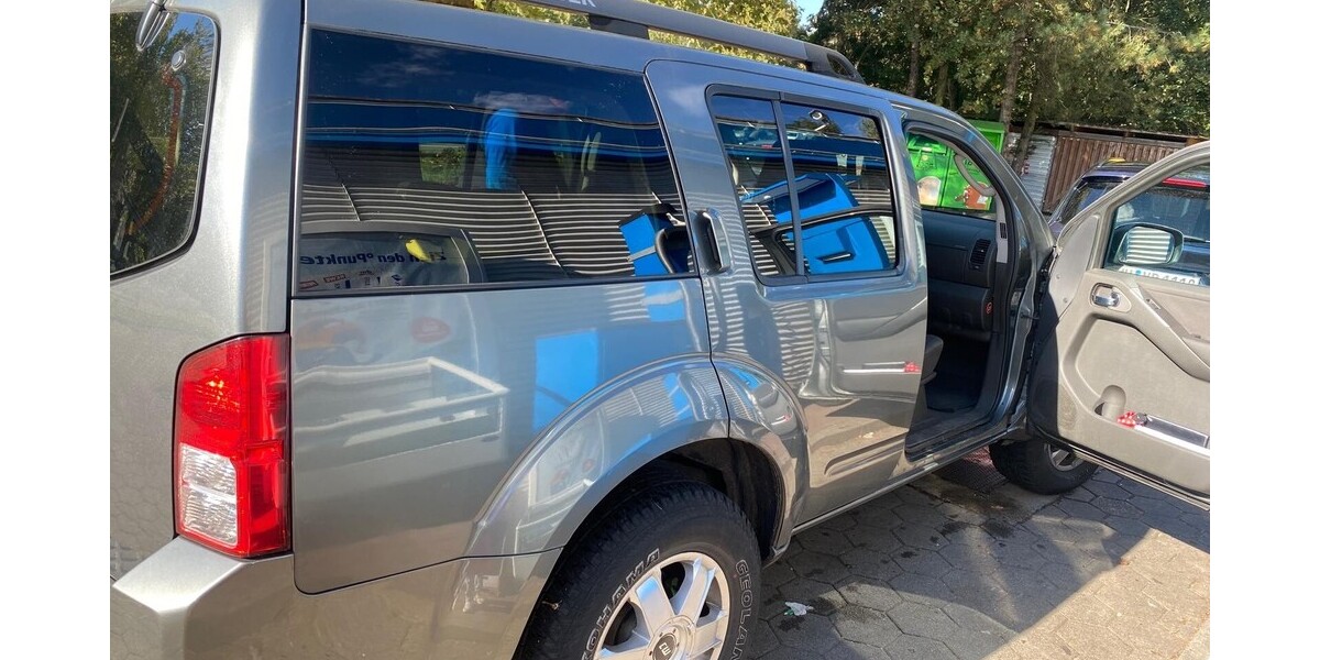 Nissan Pathfinder 253.000 km 11.000 &euro; Hamburg 20038
