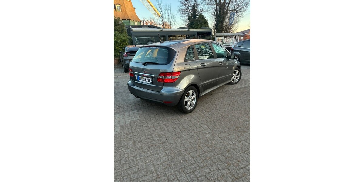 Mercedes-Benz b160 146.505 km 5.000 &euro; Hamburg 20038