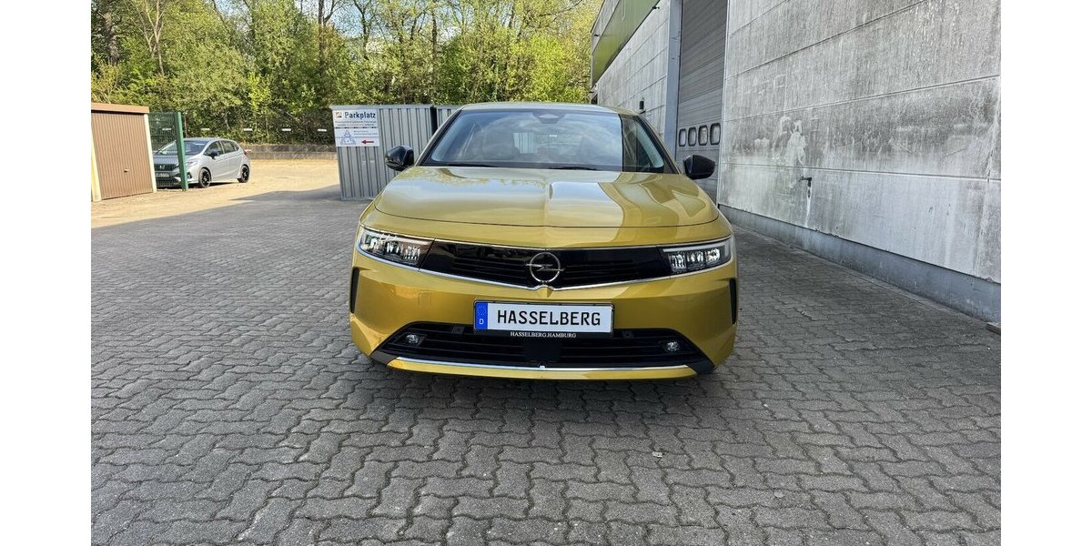 Opel Astra L INITIALE in AMBER Kult Gelb Metallic 1.001 km 19.999 &euro; Hamburg 22339