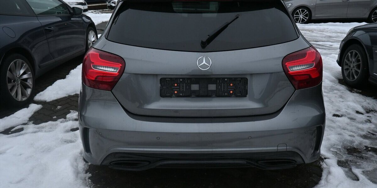 Mercedes-Benz A 180 BE *AMG-Line* DSG Navi Leder LED 2.Hd 110.000 km 16.500 &euro; Seevetal - Hittfeld 21218