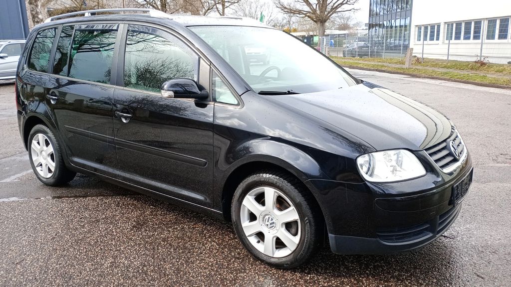 VW Touran 280.000 km 2.399 &euro; Bargteheide bei Hamburg 22941