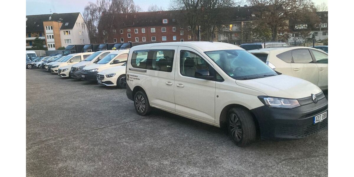 VW Caddy 214.744 km 16.999 &euro; Hamburg 22047
