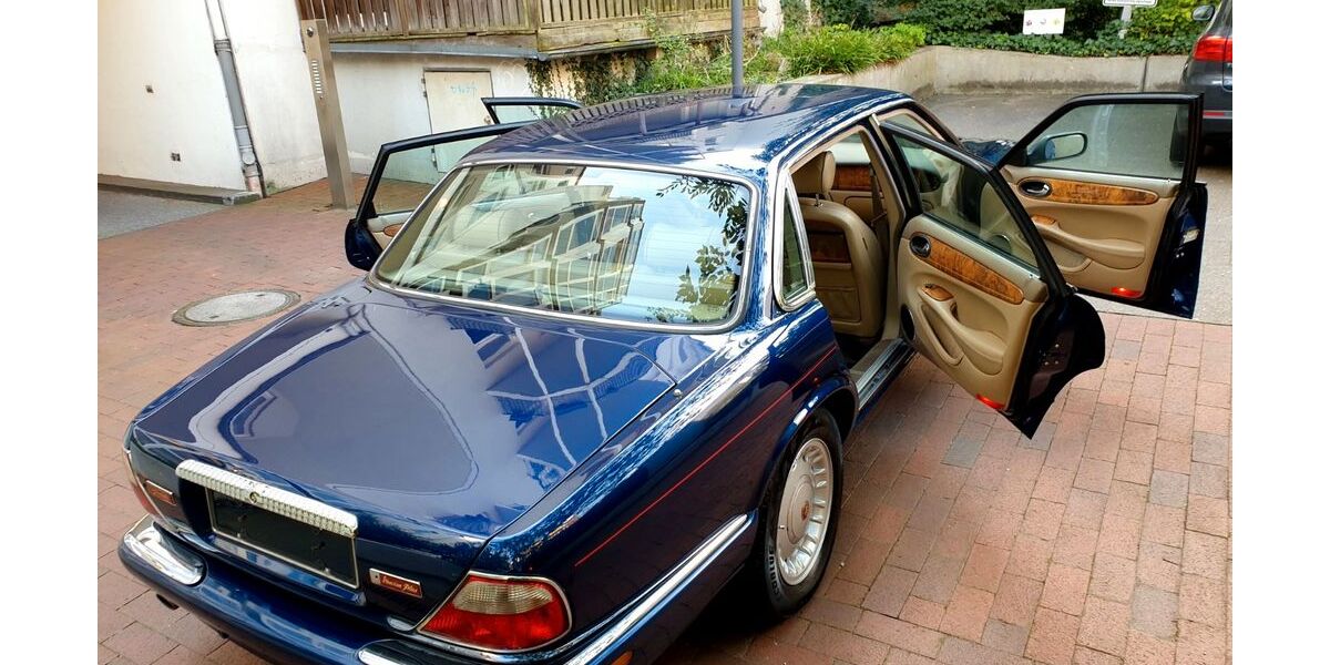 Jaguar Daimler 159.000 km 22.900 &euro; Hamburg 20144