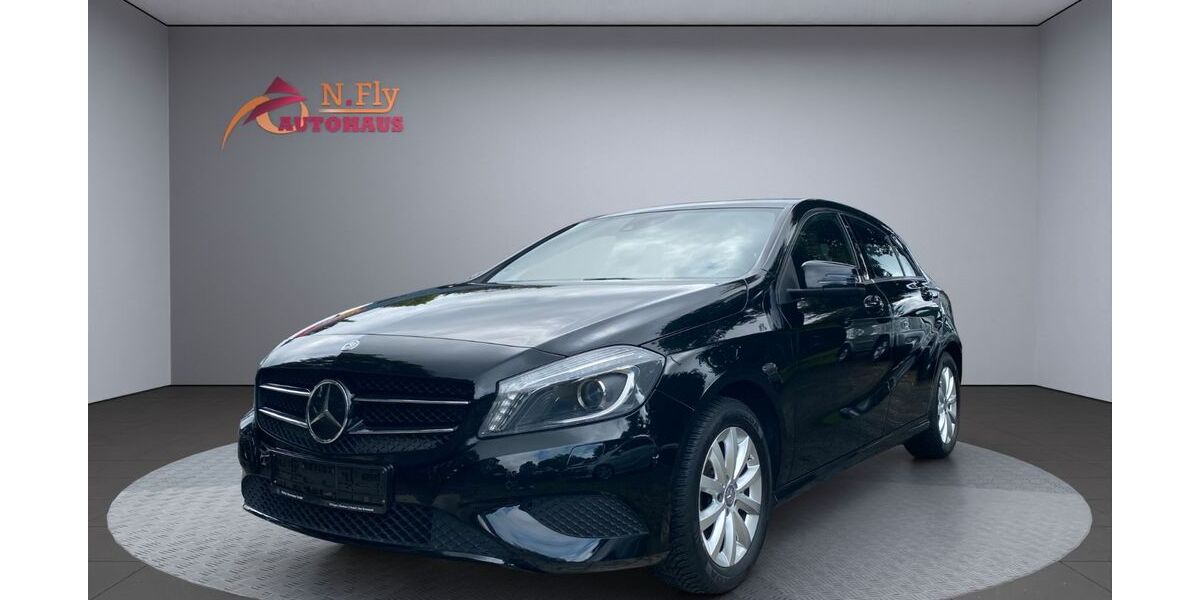 Mercedes-Benz A 180 105.147 km 12.950 &euro; Hamburg - 1 Min. vom Hamburg Airport 22415