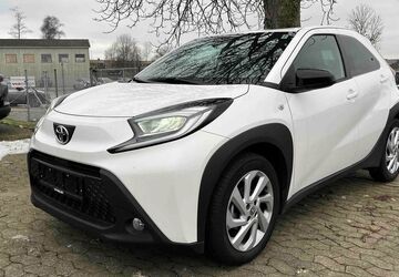 Toyota Aygo (X) 4.310 km 17.989 &euro; Harmstorf/Hamburg 21228
