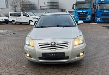 Toyota Avensis 175.865 km 2.800 &euro; Hamburg 22113