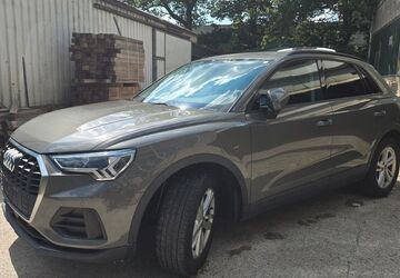 Audi Q3 228.000 km 16.900 &euro; Hamburg 22527