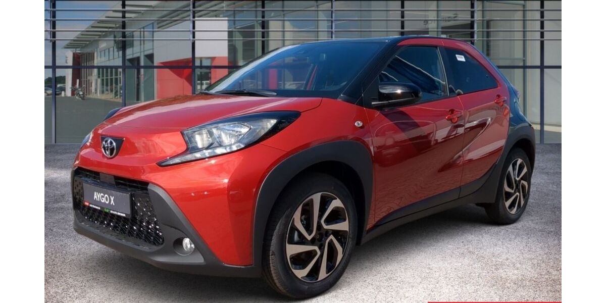 Toyota Aygo (X) 1.523 km 18.485 &euro; Halstenbek 25469