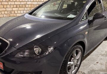 Seat Leon 95.933 km 5.650 &euro; Hamburg 21079