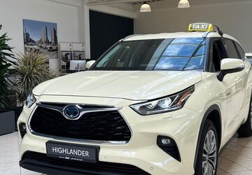 Toyota Highlander 40.715 km 51.990 &euro; Hamburg 22111