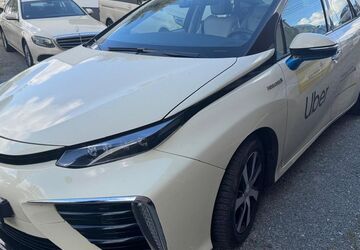 Toyota Mirai 103.000 km 7.799 &euro; Hamburg 22113