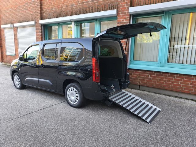 Opel Combo 89.000 km 26.980 &euro; Hamburg 22047
