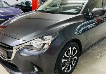 Mazda 2 110.012 km 9.300 &euro; Hamburg 20537