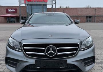 Mercedes-Benz E 350 97.258 km 27.499 &euro; Pinneberg 25421