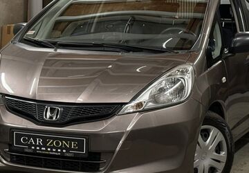 Honda Jazz 74.500 km 7.390 &euro; Hamburg 20539