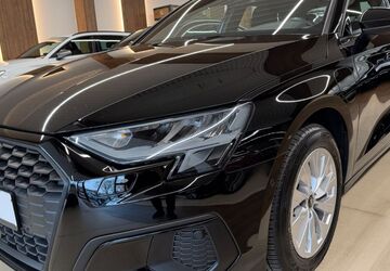 Audi A3 93.776 km 20.490 &euro; Hamburg 22143