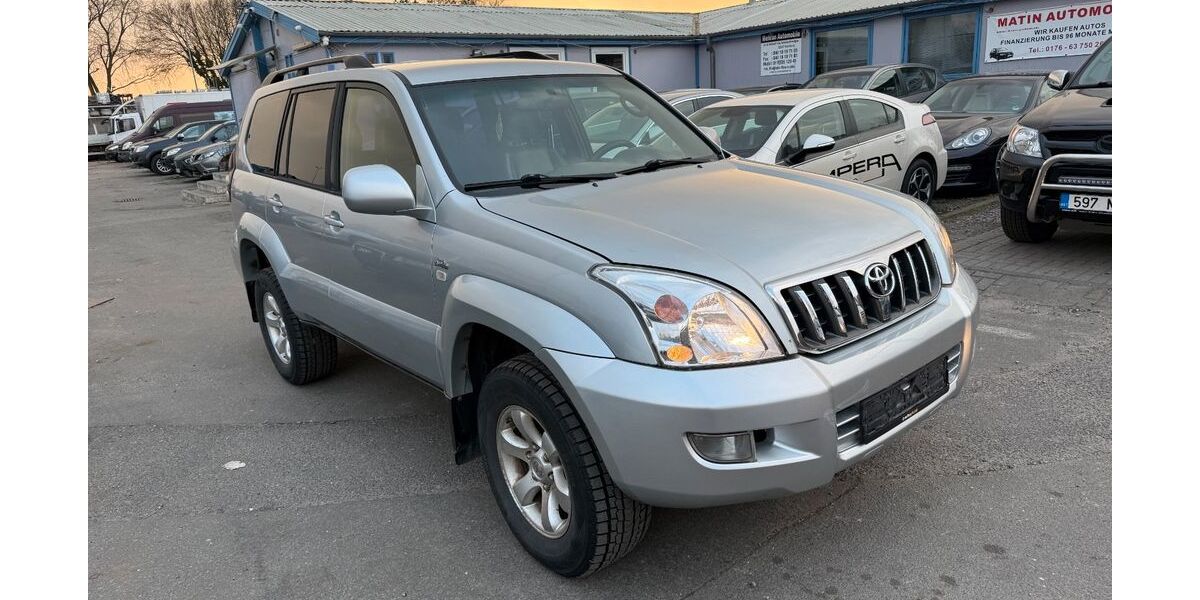 Toyota Land Cruiser 297.433 km 8.900 &euro; Hamburg 22113