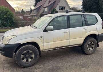 Toyota Land Cruiser 335.000 km 6.500 &euro; Stelle 21435