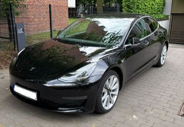 Tesla Model 3 124.000 km 21.400 &euro; Hamburg 22083