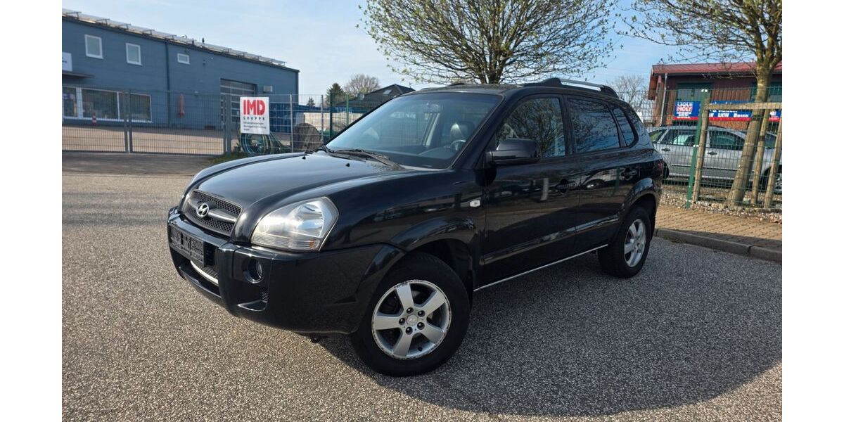 Hyundai TUCSON 218.000 km 3.999 &euro; HENSTEDT ULZBURG 24558