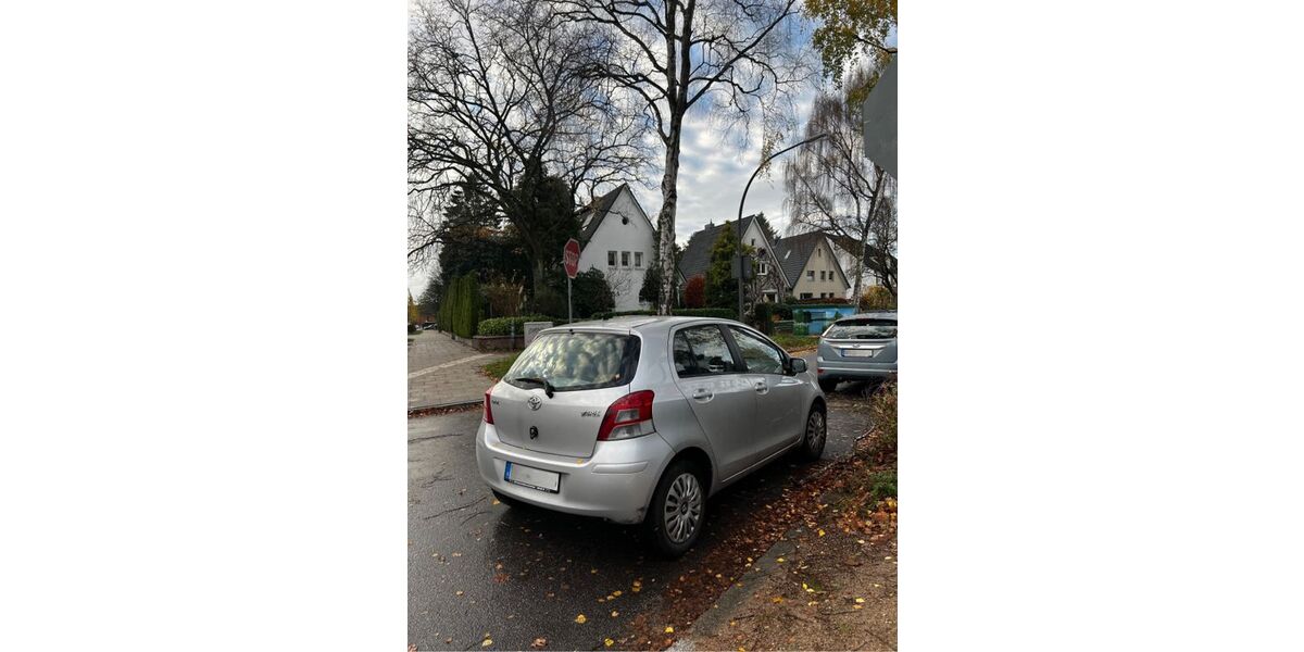 Toyota Yaris 133.258 km 3.599 &euro; Hamburg 22041