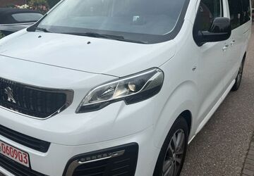 Peugeot Traveller 140.000 km 25.900 &euro; Braak 22145