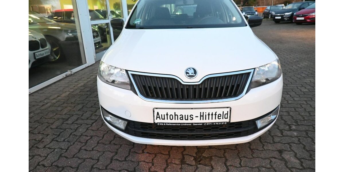 Skoda Rapid Spaceback 1.2 mit NAVI Steuerkette neu!!! 175.000 km 5.200 &euro; Seevetal - Hittfeld 21218